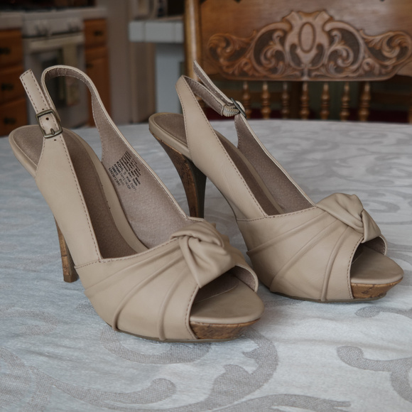 Apt 9 Nude Peep Toe Heel - Picture 2 of 6